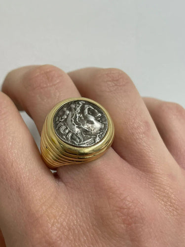 Bague en or et argent massif représentant Alexandre le Grand, pièce de monnaie Bulgari