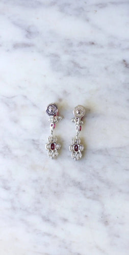Boucles d'oreilles Longues Boucles d'Oreilles Rubis et Diamants 58 Facettes