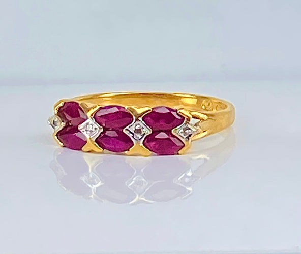 Bague 50 Bague en or jaune 18 carats, 6 rubis et 4 diamants 58 Facettes AB551