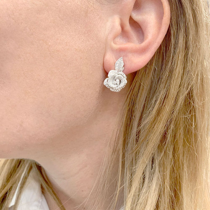 Boucles d'oreilles Boucles d'oreilles Dior "Bagatelle" or blanc, diamants. 58 Facettes 33883