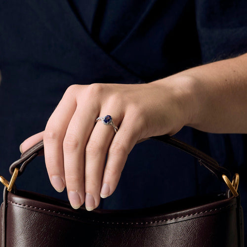 Bague 56 Bague en Or jaune, tanzanite et diamants 58 Facettes VEN0021