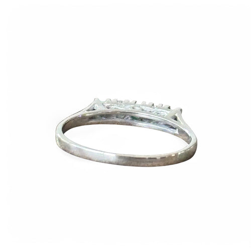 Bague 52 Bague émeraudes et diamants en or blanc 18 carats 58 Facettes 348