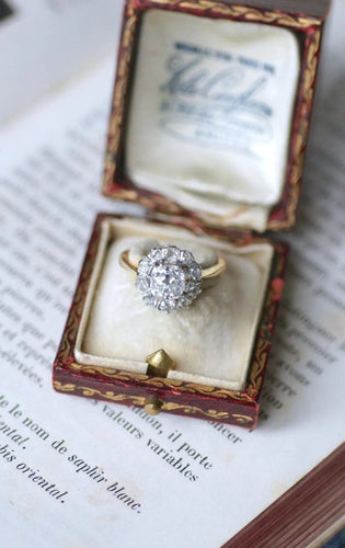 Bague 54 Bague Marguerite Diamants Coussin 1.68 Cts 58 Facettes