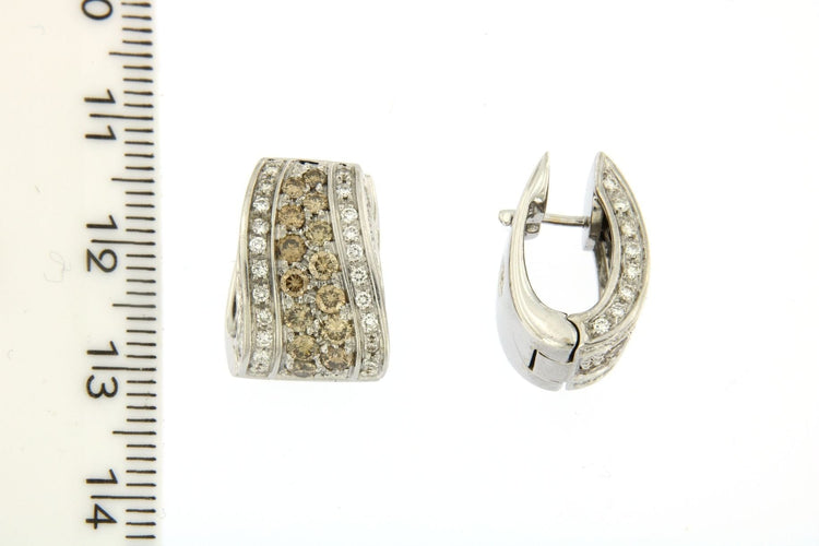 Boucles d'oreilles Boucles d'oreilles diamants blancs et bruns 58 Facettes 13036