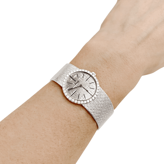 Montre Montre Piaget vintage, or blanc, diamants. 58 Facettes 34246