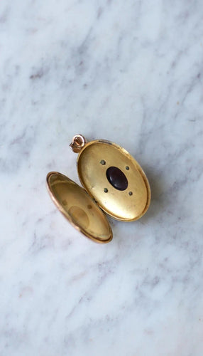 Pendentif Médaillon or rose ancien cabochon grenat et perles 58 Facettes