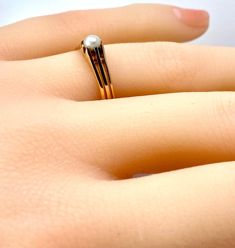 Bague en or rose perle fine vers 1900