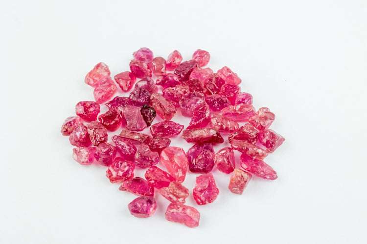 Gemstone Lot de 60cts de rubis non chauffé non traité de Birmanie 58 Facettes 477