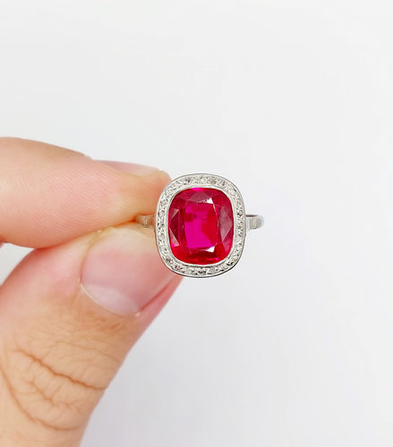 Bague Art Déco or blanc, rubis synthétique et diamants taille rose (circa 1930)