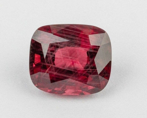 Gemstone Burmese red spinel 5,46cts lotus certificate 58 Facettes 30