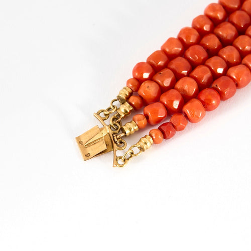 Bracelet Bracelet manchette or et corail, époque Napoléon III 58 Facettes