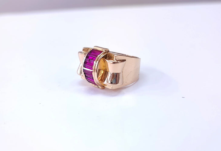 Bague Tank sertie de rubis baguettes en or rosé 18k
