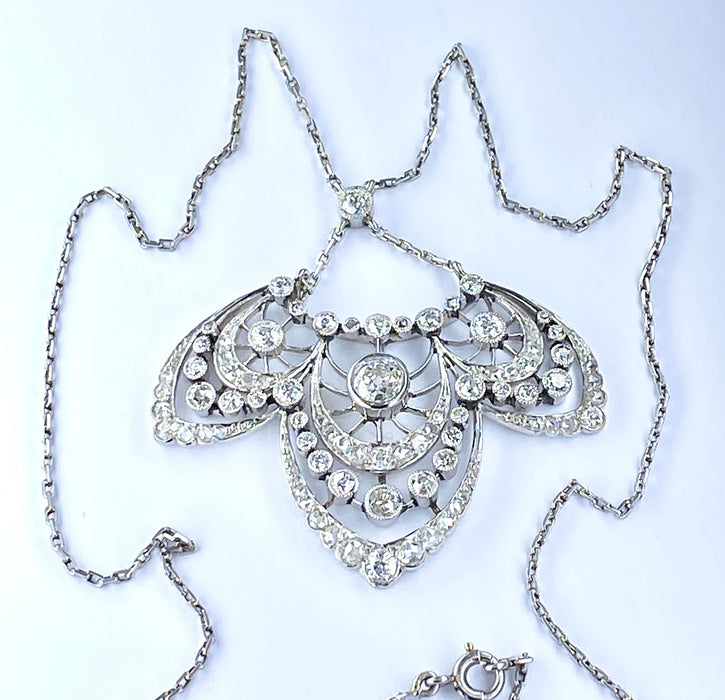 Collier pendentif en platine, diamants, époque 1900