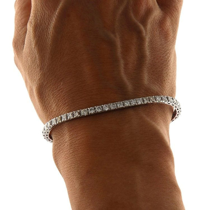 Bracelet Bracelet tennis en or blanc et diamants 58 Facettes G3580