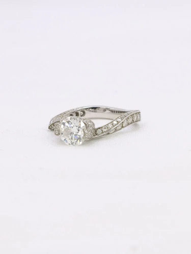 Bague 48 Bague solitaire or blanc diamants taille brillant 0,90 ct 58 Facettes 1084.2