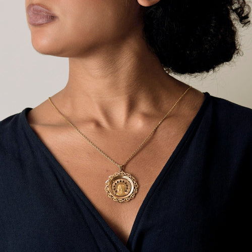 Pendentif Médaille/Pendentif vierge ancien en or jaune 58 Facettes