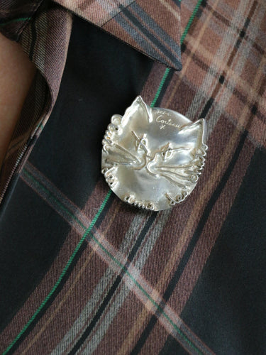 JEAN COCTEAU Broche "Club des Amis des Chats" métal argenté