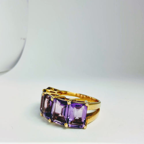 Bague 53 Bague en or jaune et améthystes 58 Facettes 5575