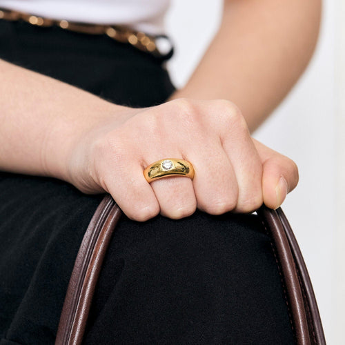 Bague 61 Bague jonc or jaune et diamant 58 Facettes BIA0963