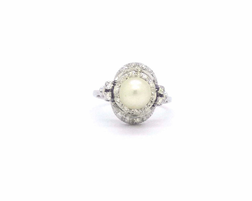 Bague en or blanc avec diamants et perle