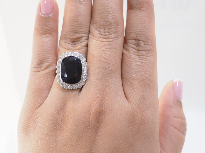 Bague 59 Bague Pompadour en or blanc, saphir et diamants 58 Facettes 33307