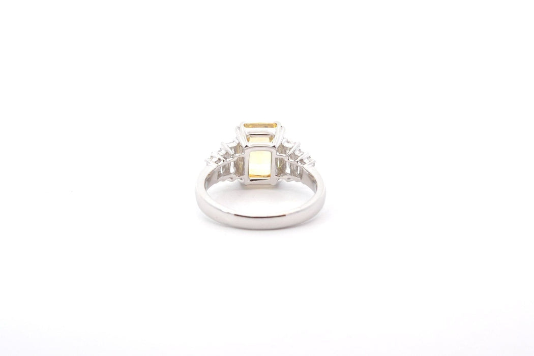 Bague saphir jaune 5,18 cts et diamants