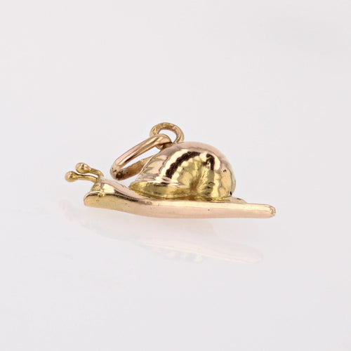 Pendentif Pendentif breloque or jaune escargot 58 Facettes CVP183