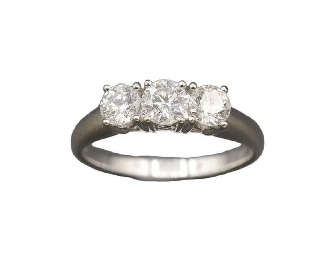 Bague 56 Bague Trilogie diamants 58 Facettes A10878
