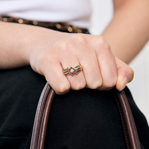 Bague 53 Bague or jaune, rubis, émeraude, saphir et diamants 58 Facettes ENG105722