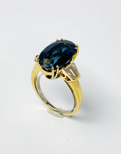 Bague 51 Bague en or jaune ornée d'un saphir naturel de 6,72 carats et de diamants taille trapèze 58 Facettes E20