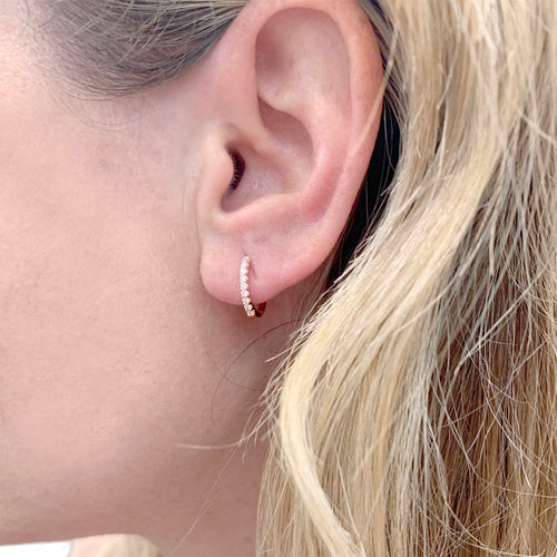 Boucles d'oreilles Paire de petites créoles en or rose, diamants. 58 Facettes 34973