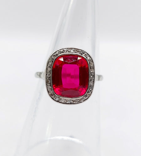 Bague Art Déco or blanc, rubis synthétique et diamants taille rose (circa 1930)