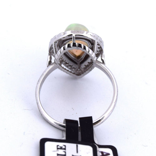 Bague 54 Bague en or jaune avec opale cabochon Déco 58 Facettes