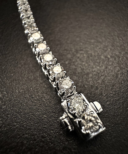 Bracelet Bracelet de tennis en or blanc avec diamants 58 Facettes