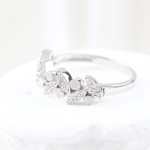 Bague 59 Bague végétale sertie de diamants taille brillant en or blanc 18 carats 58 Facettes VV1-B