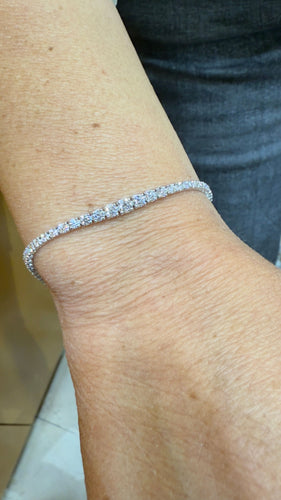 Bracelet Bracelet Tennis rivière de diamants , or blanc 18 carats 58 Facettes