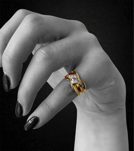 Bague Bague italienne pour petit doigt, en or jaune et diamants 58 Facettes