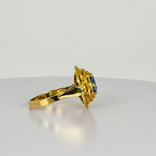 Bague Bague en or jaune avec topaze bleue de 1,5 carat 58 Facettes 2509004