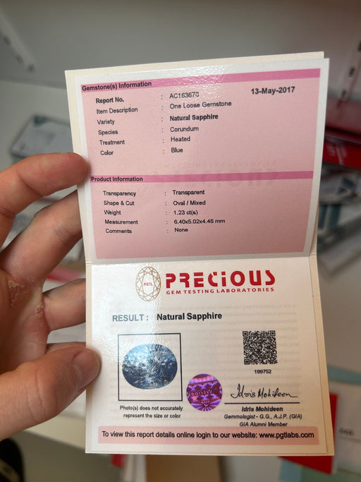 Gemstone Certificat Saphir bleu 1.23cts non chauffé 58 Facettes 455