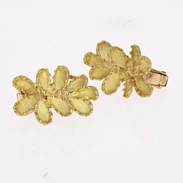 Boucles d'oreilles Clips anciens en or jaune amati et ciselé 58 Facettes 24-276A