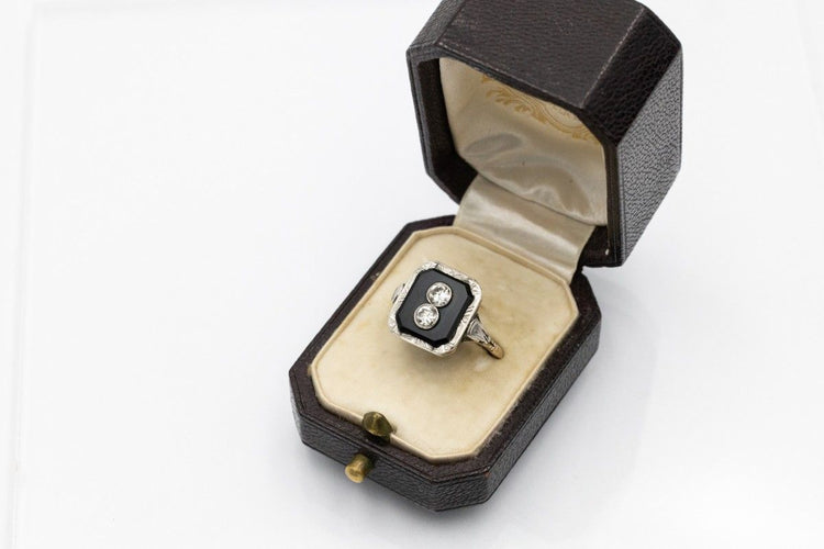 Bague Art Déco, onyx et diamants env. 0,40 ct, 1930