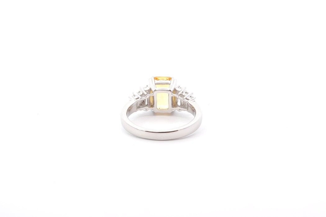 Bague saphir jaune 2 cts et diamants