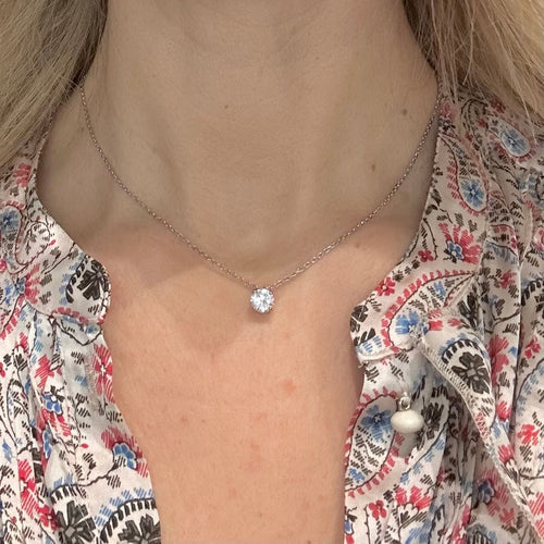 Collier Collier solitaire or blanc et diamant 1.04ct 58 Facettes Z1351595