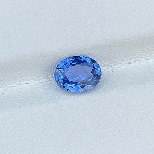 Gemstone Saphir bleu non traité 2.10cts certificat IGI 58 Facettes 510
