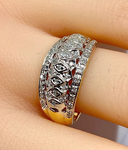 Bague jonc en or jaune et diamants