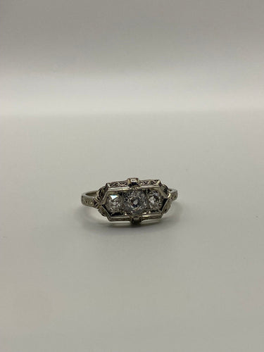 Bague 52 Bague ancienne Art Déco en platine et diamants 58 Facettes