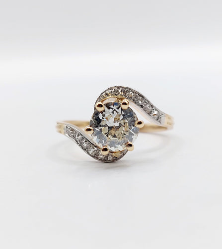 Bague 54.5 Bague tourbillon antique en or 18k et platine, diamants taille ancienne 1,35 carat 58 Facettes A06442
