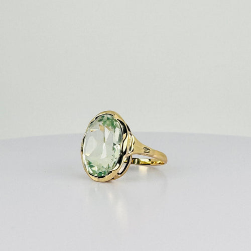 Bague 56.5 Bague solitaire en or jaune, spinelle verte ovale à facettes de 8 carats 58 Facettes 2501101