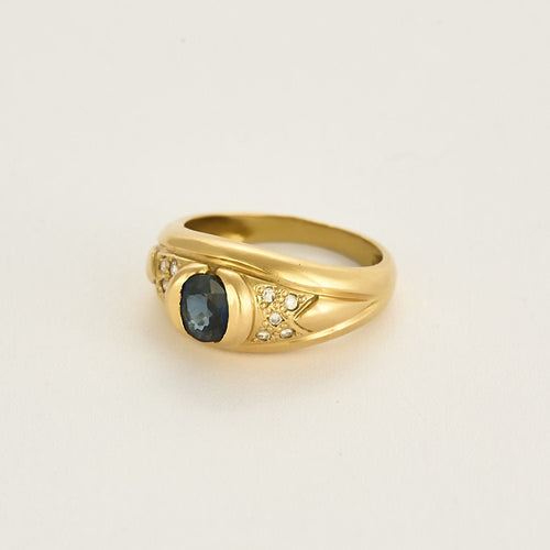 Bague 53 1/2 Bague or jaune, serti saphir et diamants 58 Facettes 238