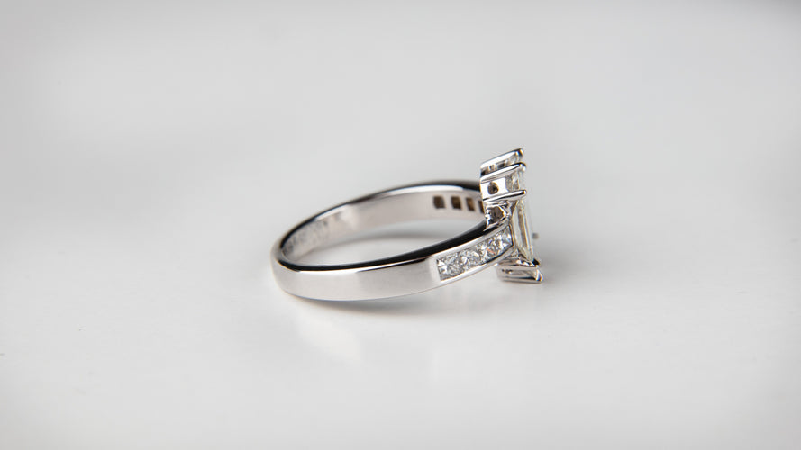 Bague Bague Cluster Diamant Illusion Set 58 Facettes Diacarre